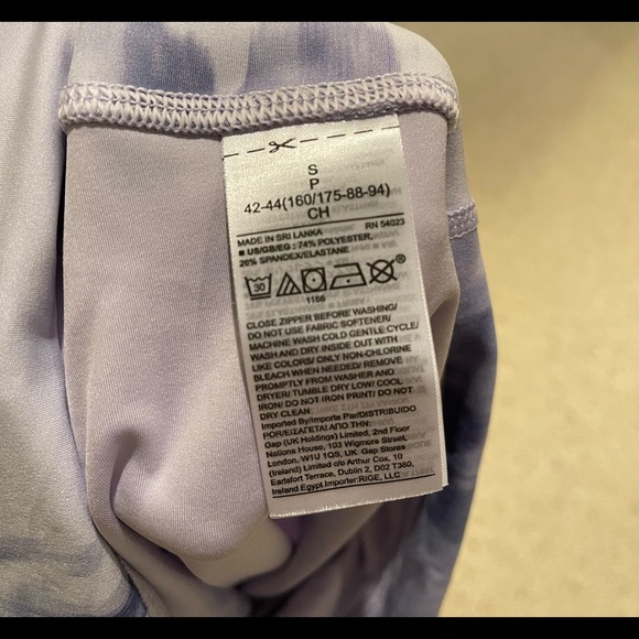 NWT GapFit cropped Eclipse leggings - Picture 5 of 6